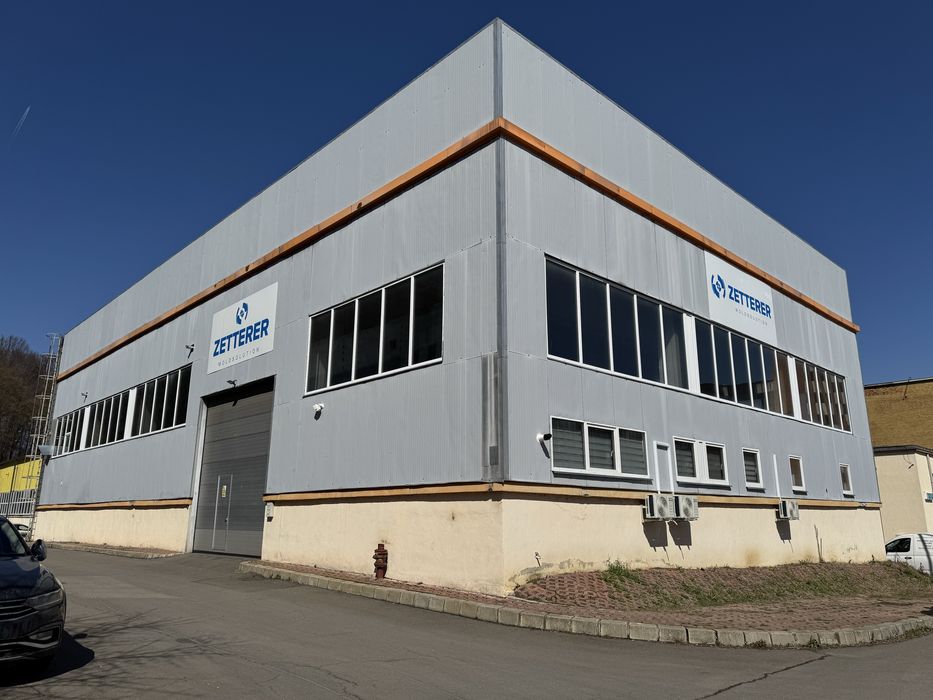 Hala 600 m2 ,incinta Roman Brasov