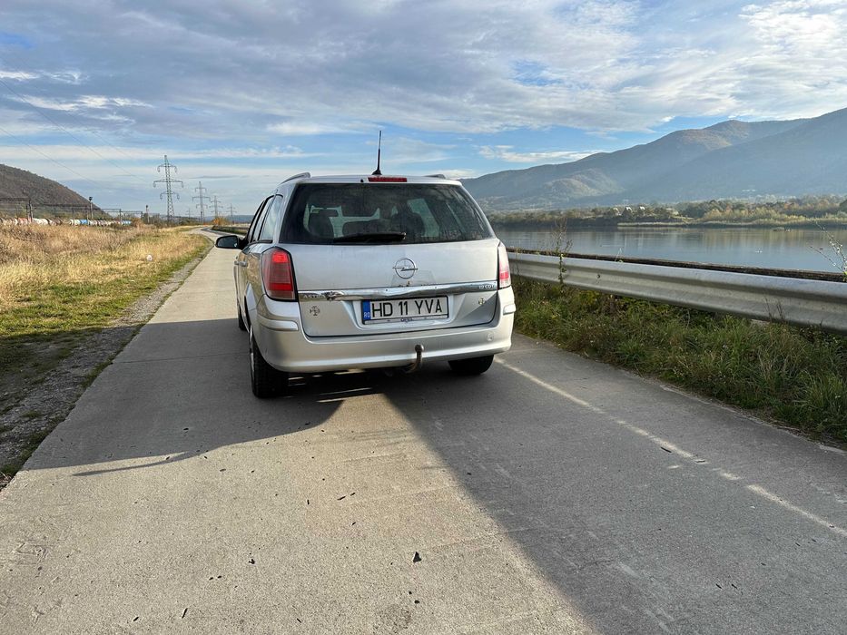 Opel Astra H Caravan 1.9 CDTI – 101 CP, motor fiabil și economic