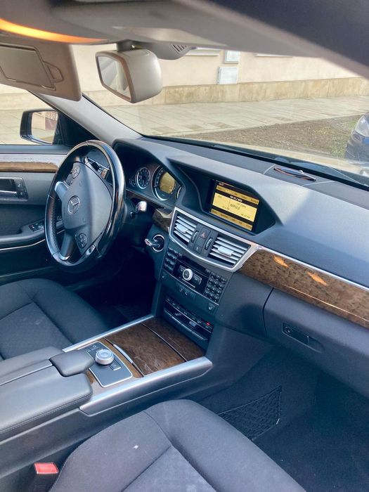 Vând Mercedes eclas 350