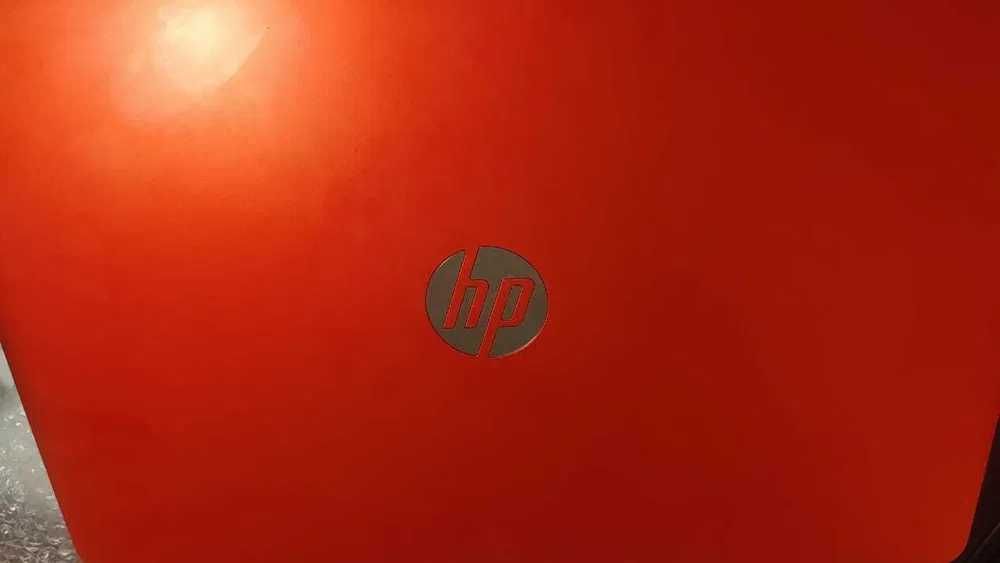 Сенсорный ноутбук HP RED 15 в прекрасном состоянии