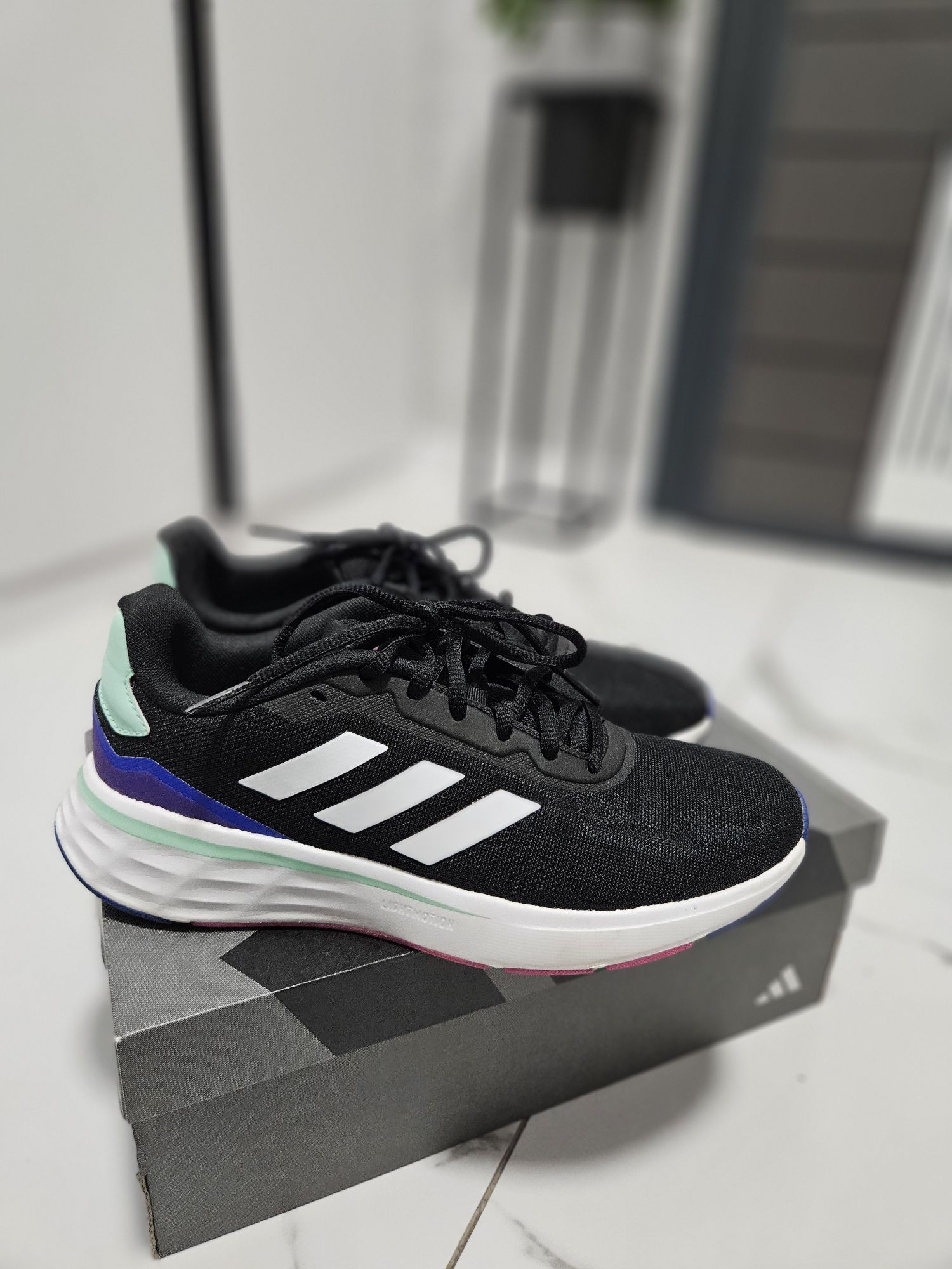 Маратонки Adidas