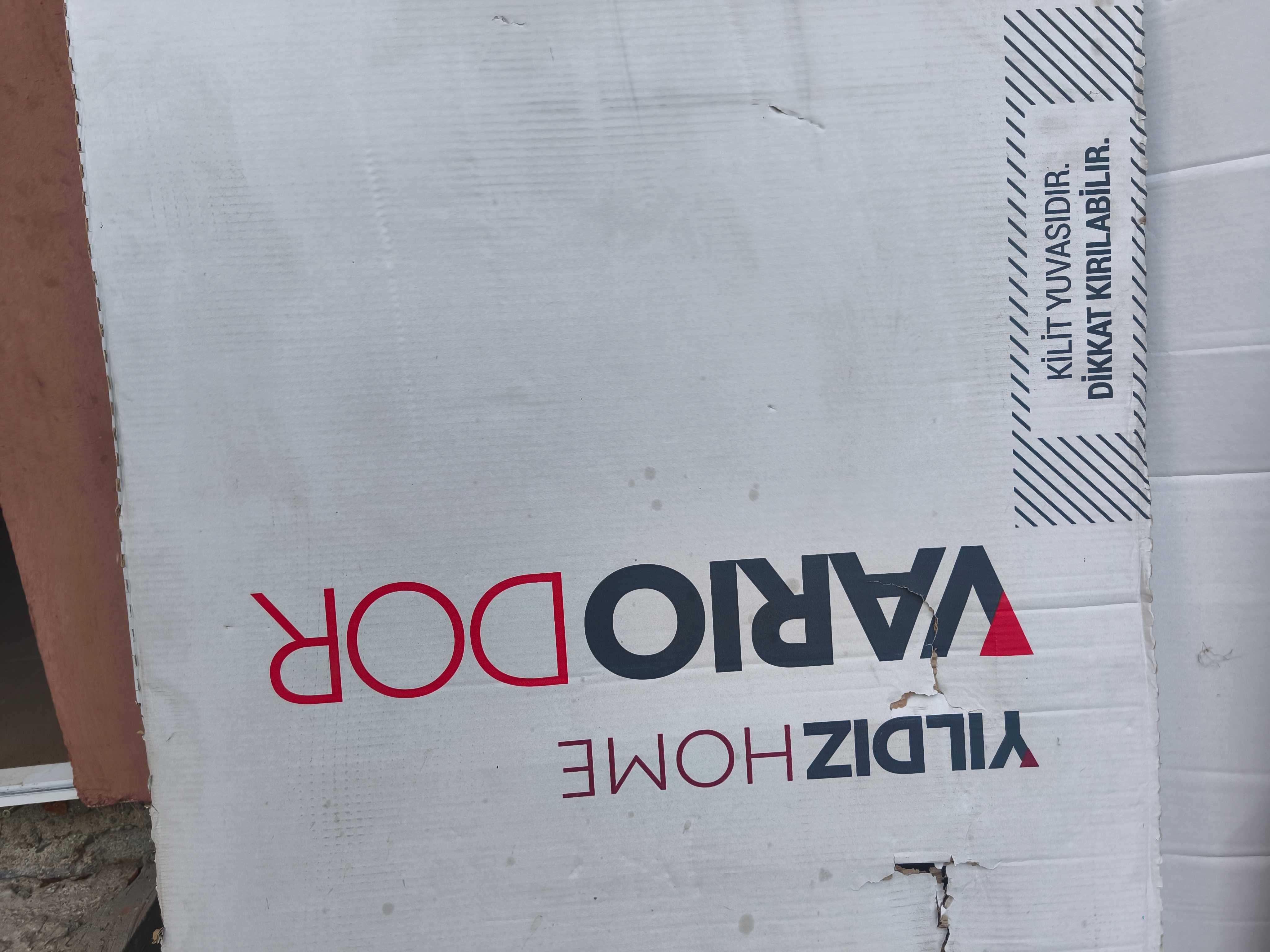 Интериорни врати