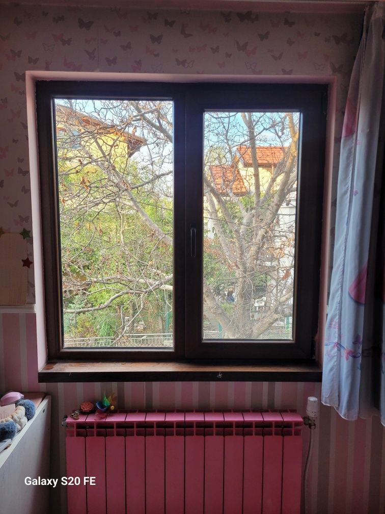 Пет камерна ПВЦ дограма
