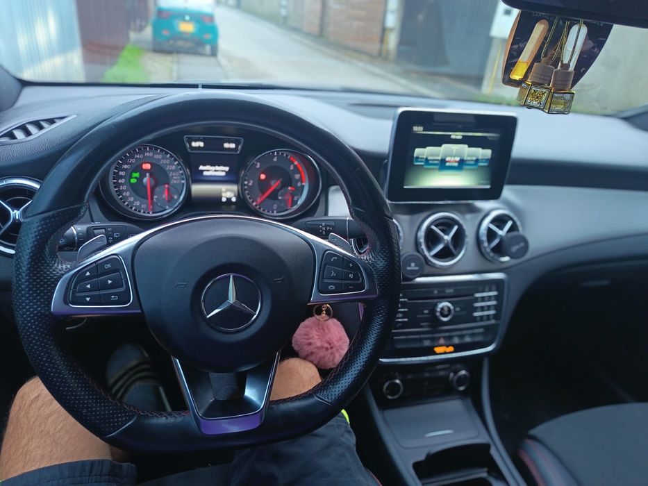 Mercedes-Benz CLA 200 d Shooting Brake AMG Line