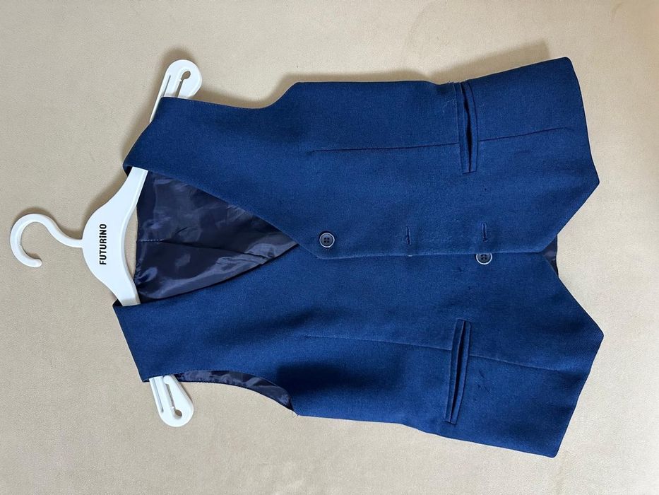 Срочно продам жилетки для мальчиков