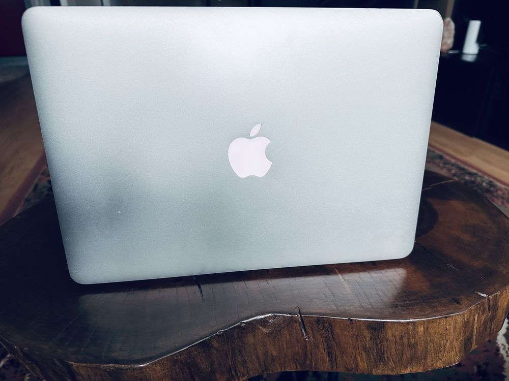 MacBook Air (13-inch,  2014)