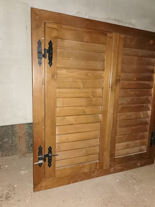 Obloc geamuri. Din lemn