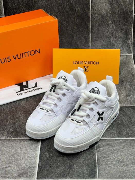 Adidasi Louis Vuitton noi !!! Marimi 40/44 !!!