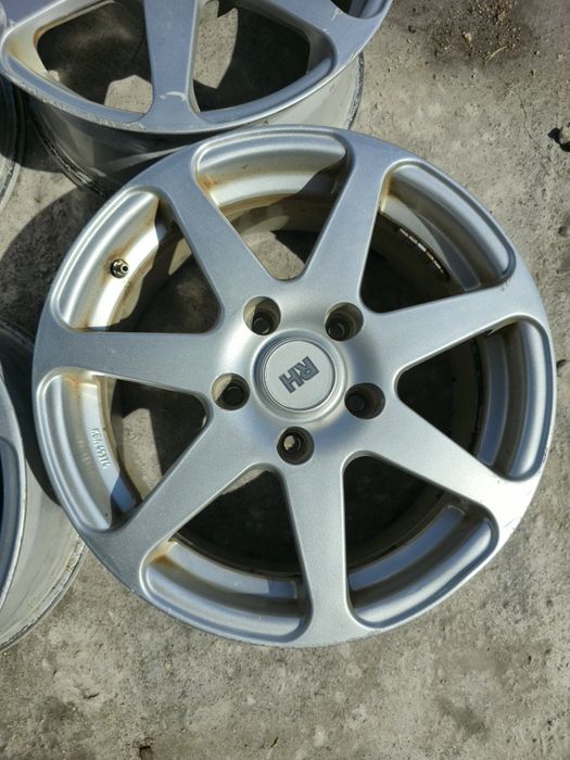 BMW 5x120 16" perfect