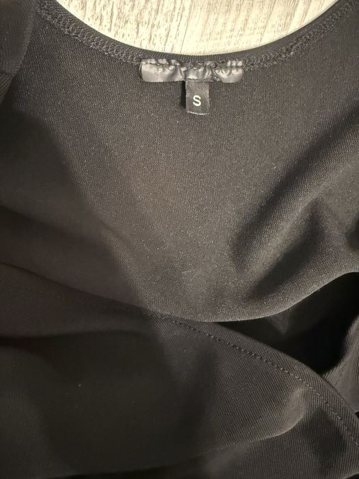 Rochie neagra cu maneca lunga