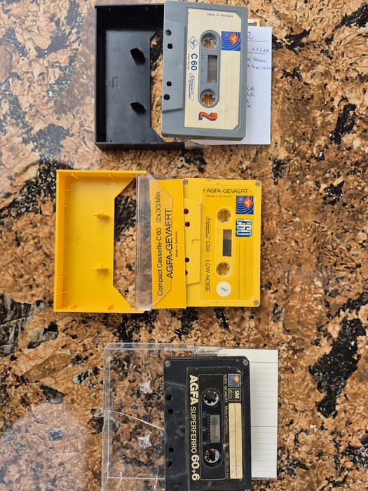 Vând 9 casete audio originale marca Agfa de 60 minute cu muzica mixta