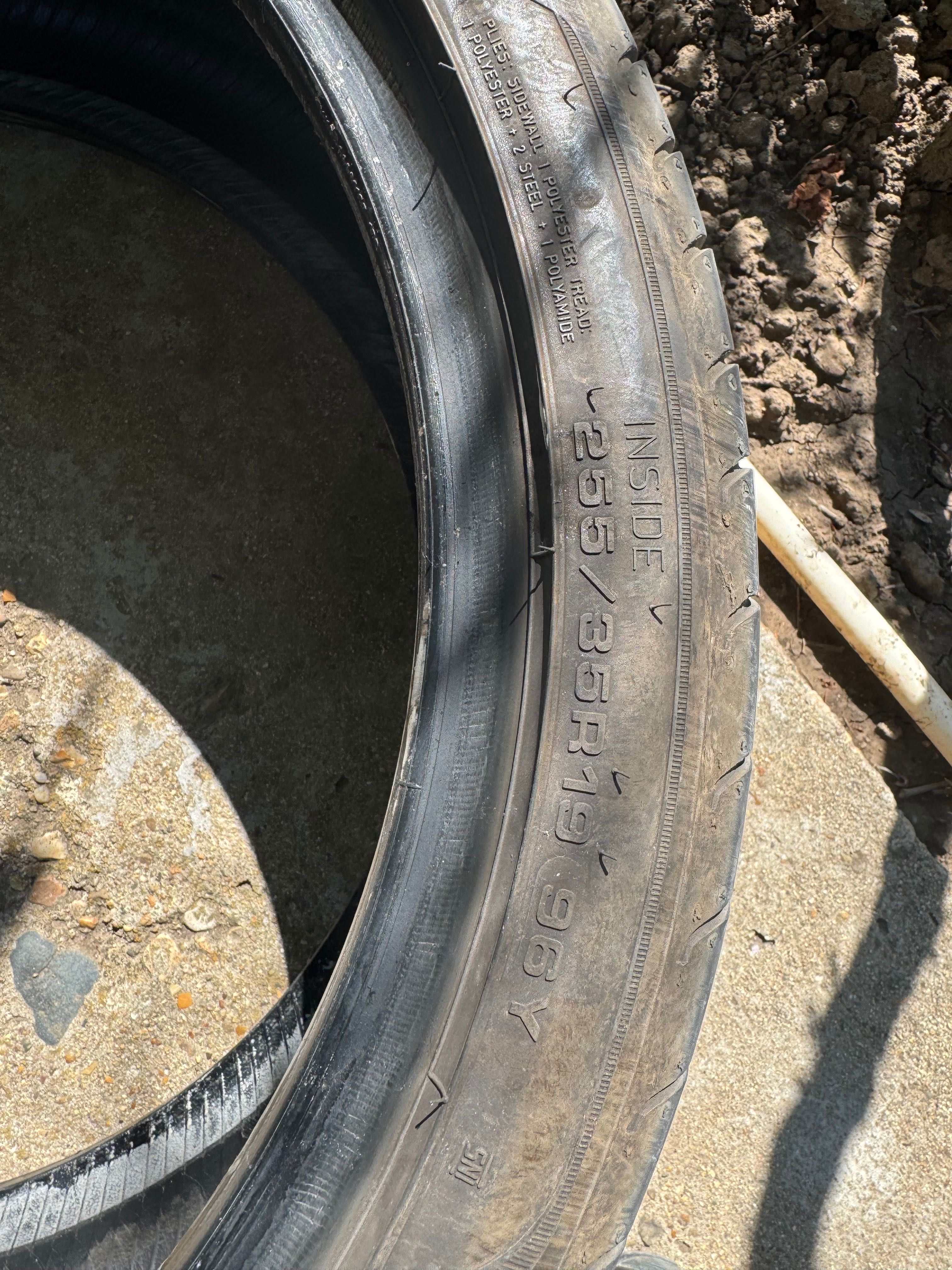 2 гуми Goodyear Eagle F1 RSC 255/35/19