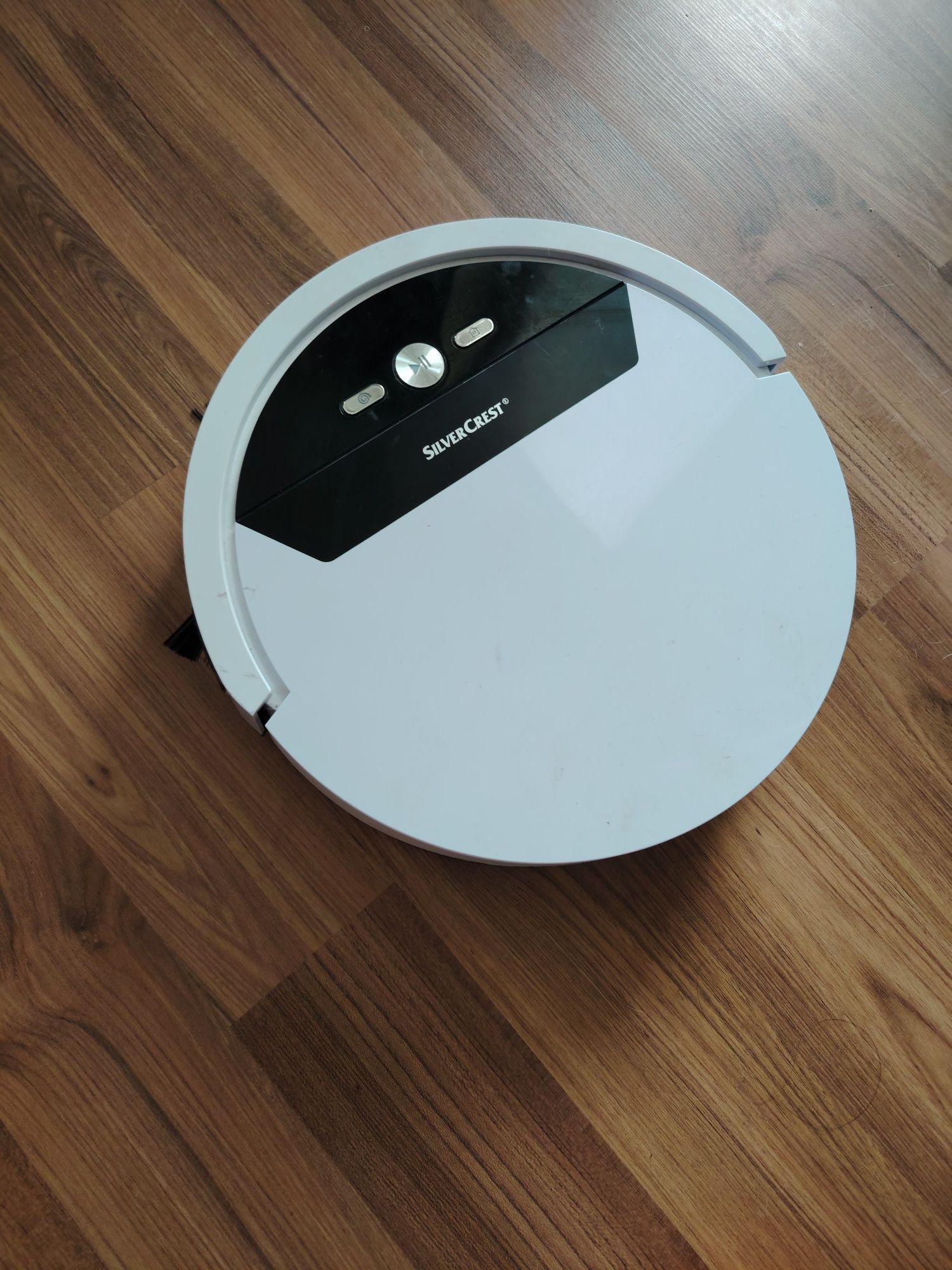 Продавам робот прахосмукачка Silvercrest SSWR A1