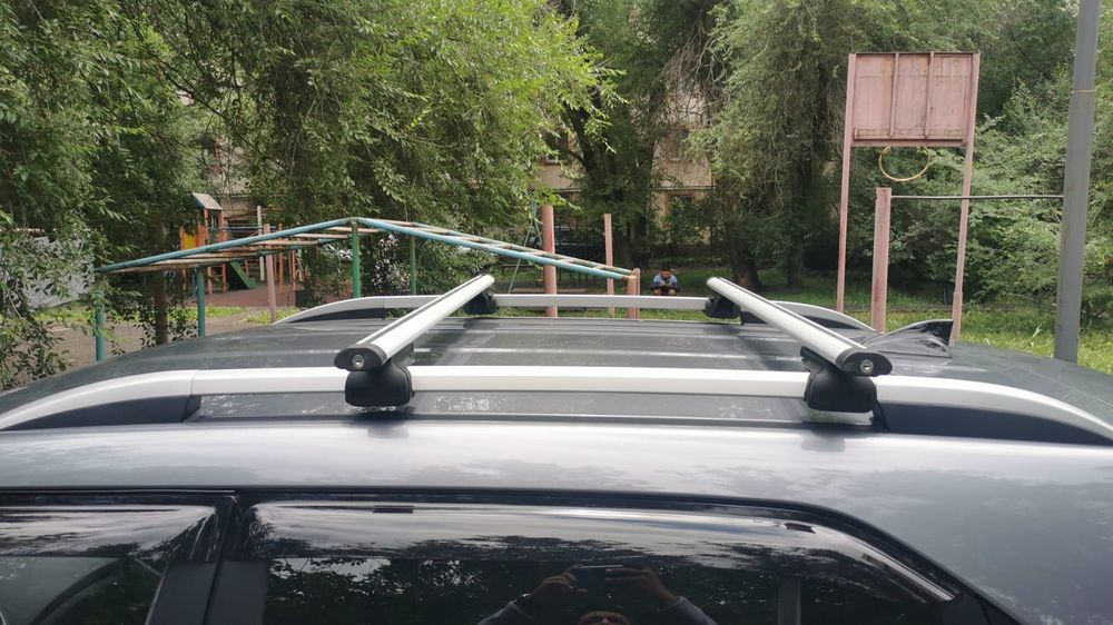 Поперечные перекладины (багажник) на крышу авто