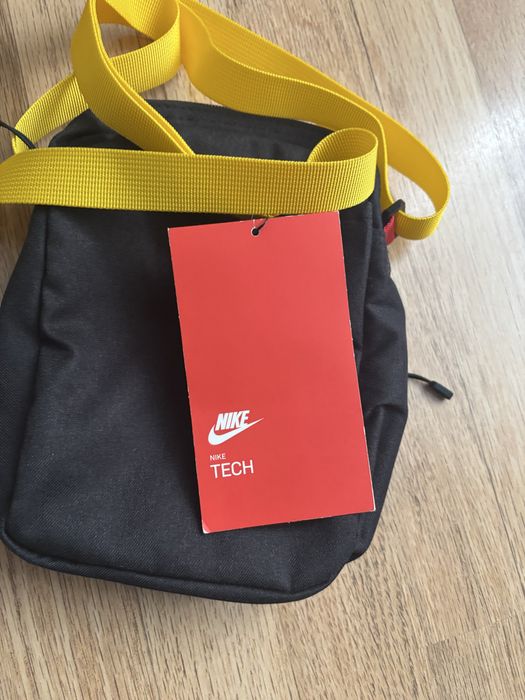 Borseta Nike noua