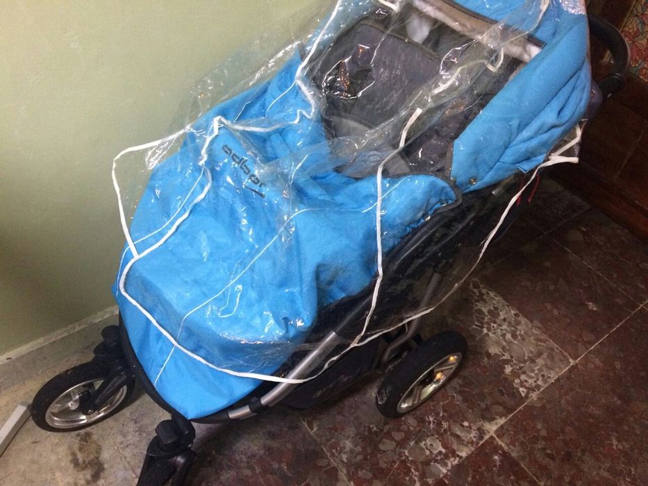 Детска количка с помпащи гуми