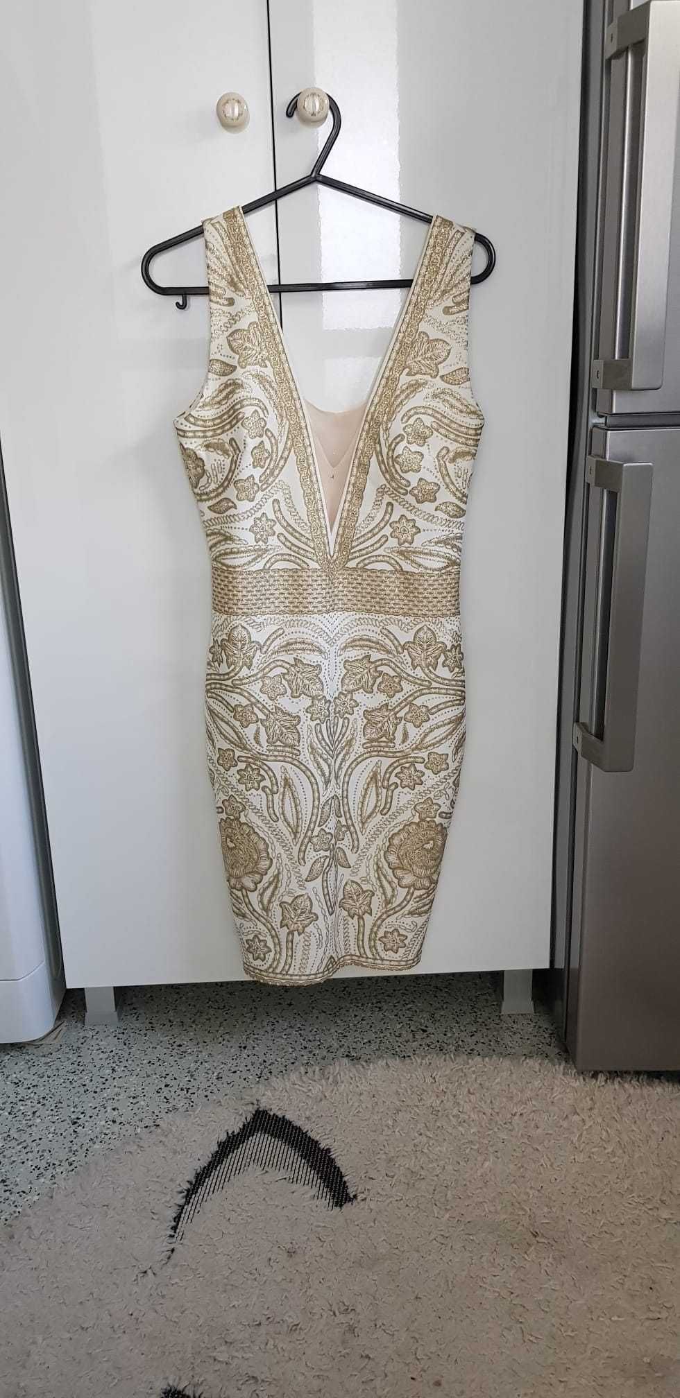 Rochie elegantă.