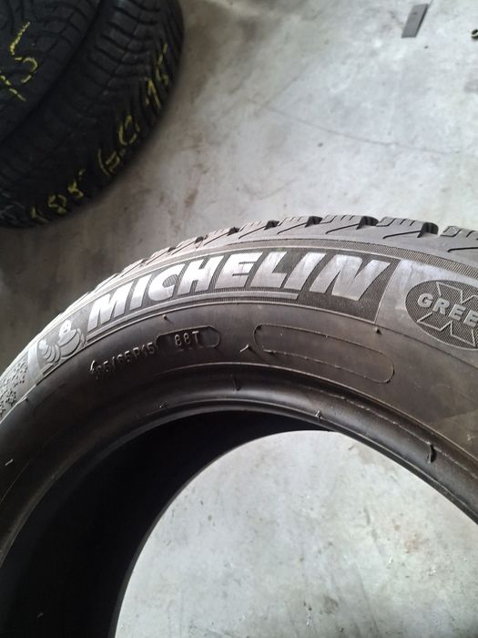 2 Anvelope M+S  185 65 r15 Michelin