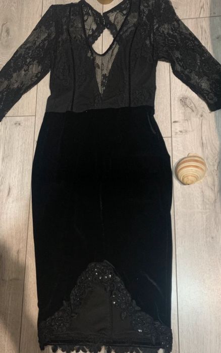 Roche din catifea cu pietre si broderie