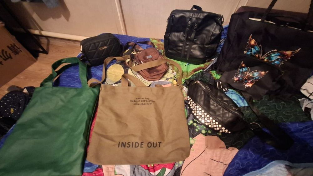 Продам сумки новые по 2500