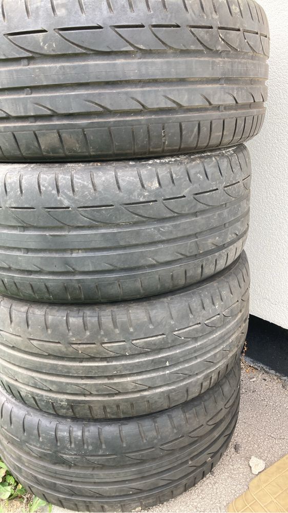 Set 4 anvelope vara Bridgestone 225/40 R18