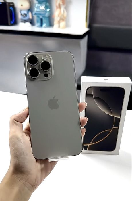 Айфон 16про макс 256гб Титан