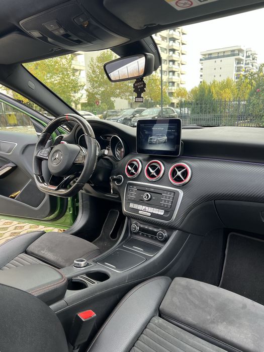 Mercedes-Benz A200/A class pachet AMG,83.000KM,An 2017,Volan carbon