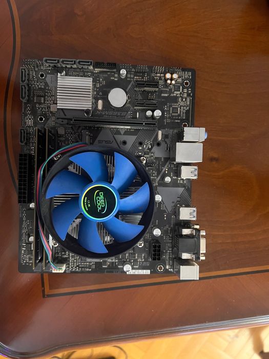 Комплект 9400f с материнской платой  озу 16 гигабайтов с кулером