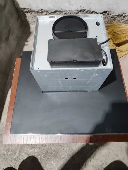 Ремонт кухонный вытяжки любой сложности профессионально исправим