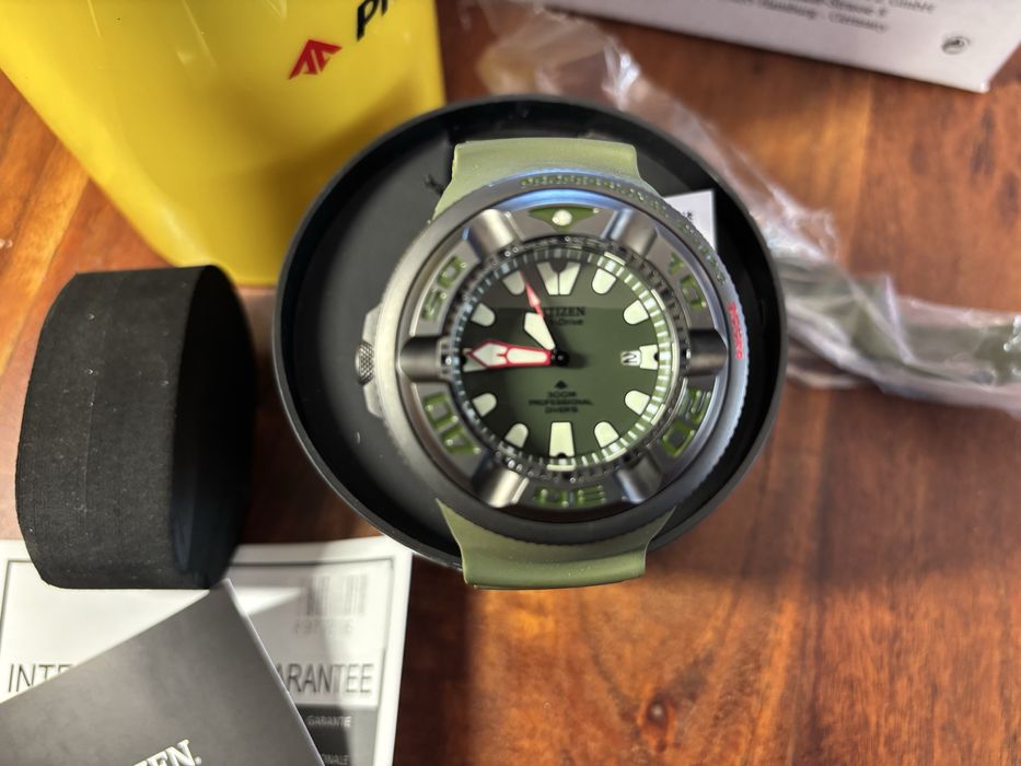 CITIZEN Ecodrive Stahl solar 300 m