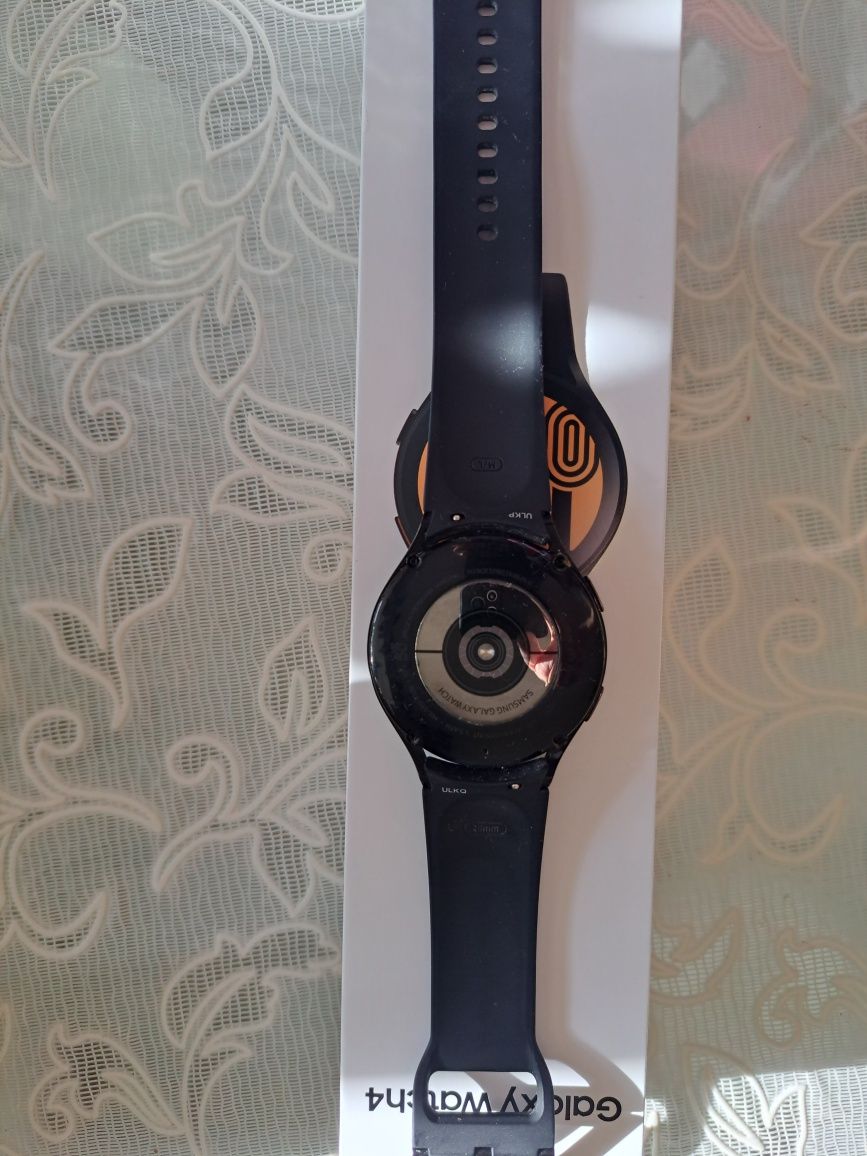 Samsung Galaxy Watch4 44mm (SM-R870)