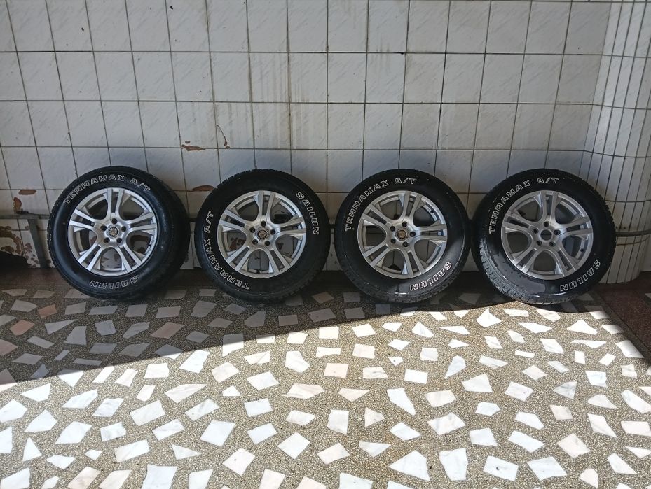 Jante aliaj 5x114.3 R17 cu anvelope Sailun Terramax A/T