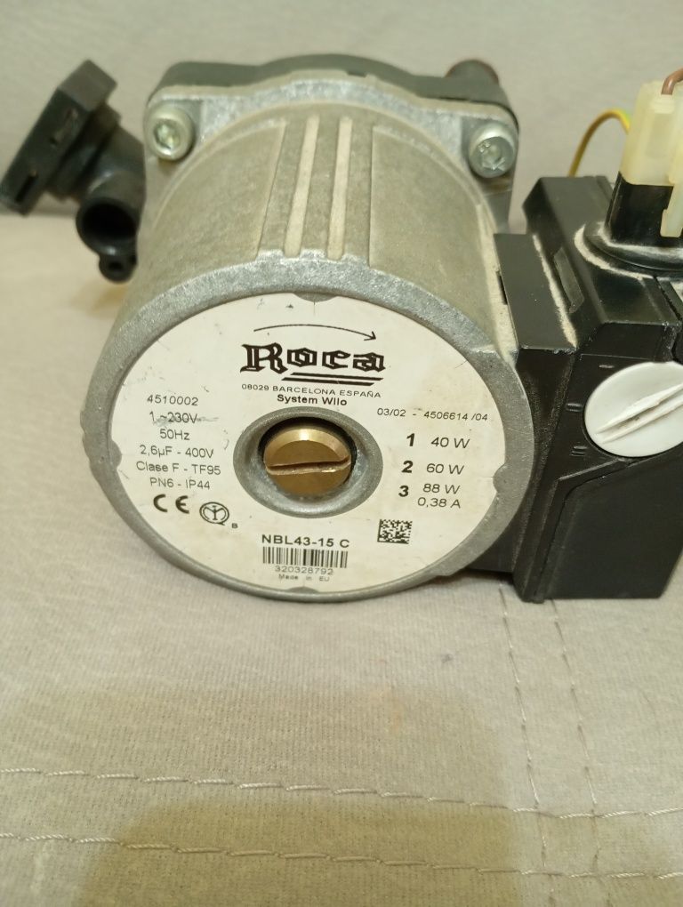 Vînd pompa termotecă