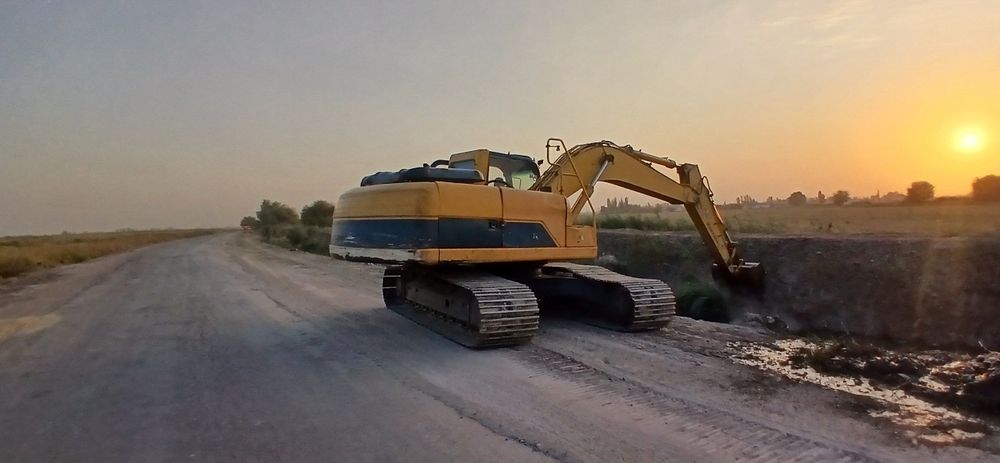 Продается Экскаватор Luigong 922E 2009г