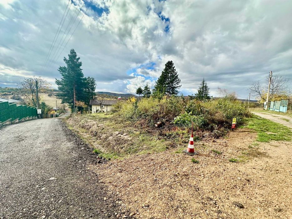 Парцел 500 кв.м в с. Дръмша, общ. Костинброд – до нови къщи!