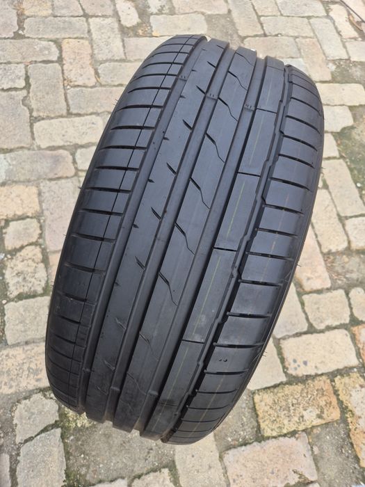 O bucată 265 45/40 R21 vară - una Pirelli Bridgestone Hankook