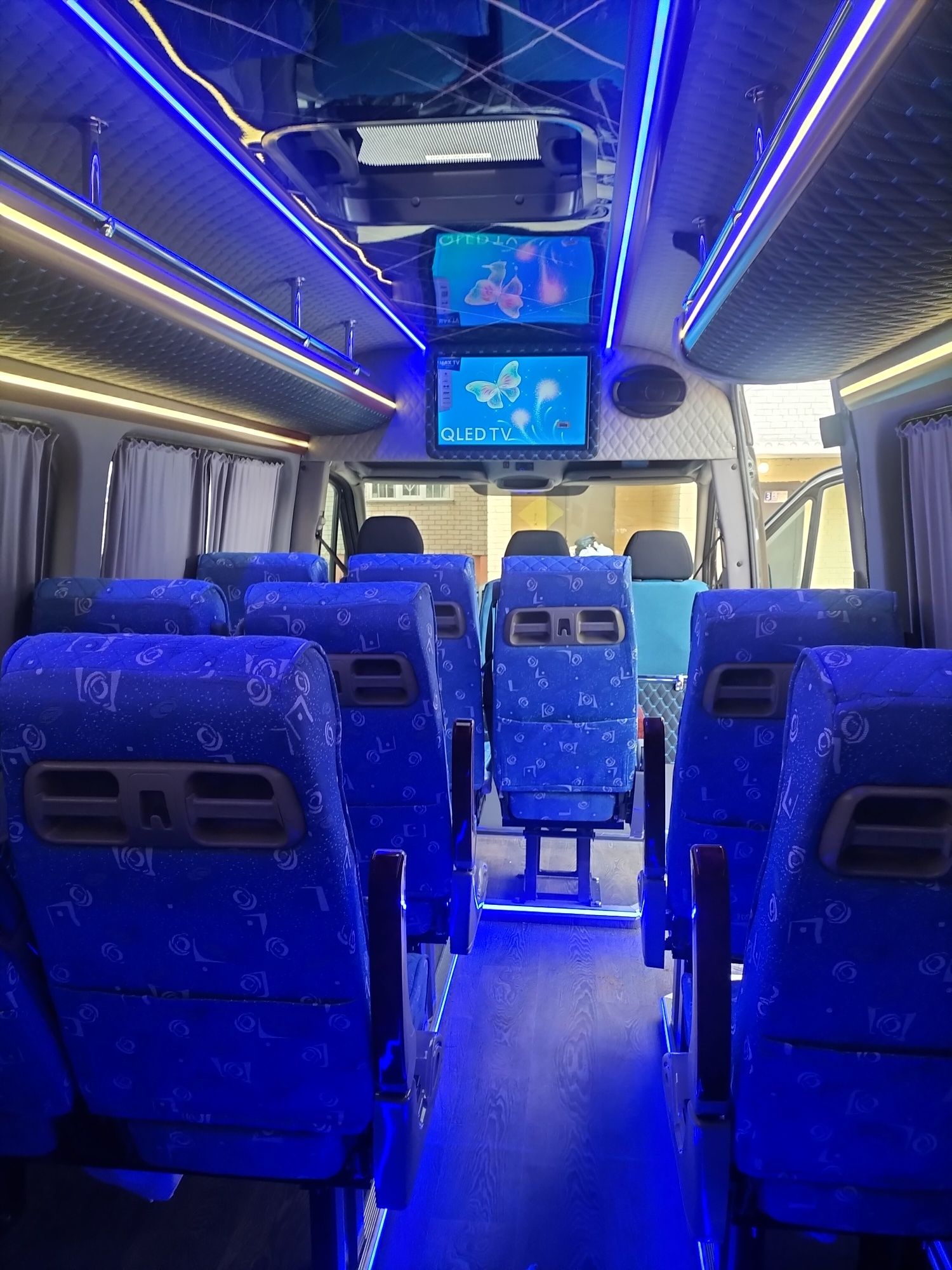 Услуги Пассажирские перевозки Микроавтобус Mersedes  2019 г.VIP