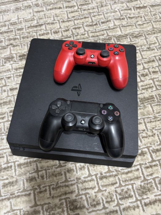 PlayStation 4 Slim 500GB (UFS) + 2 джойстика