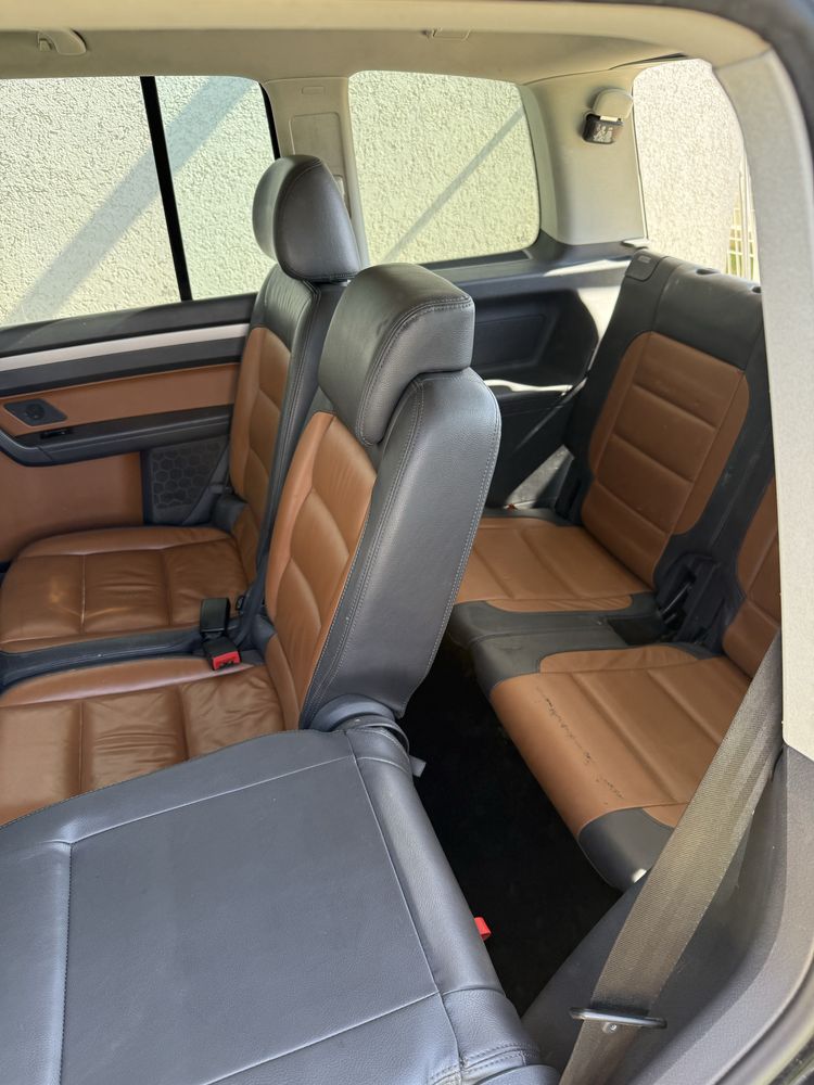 Volkswagen Cross Touran