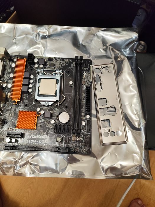 Продам комплект i5 6500 Asrock h110 dgs