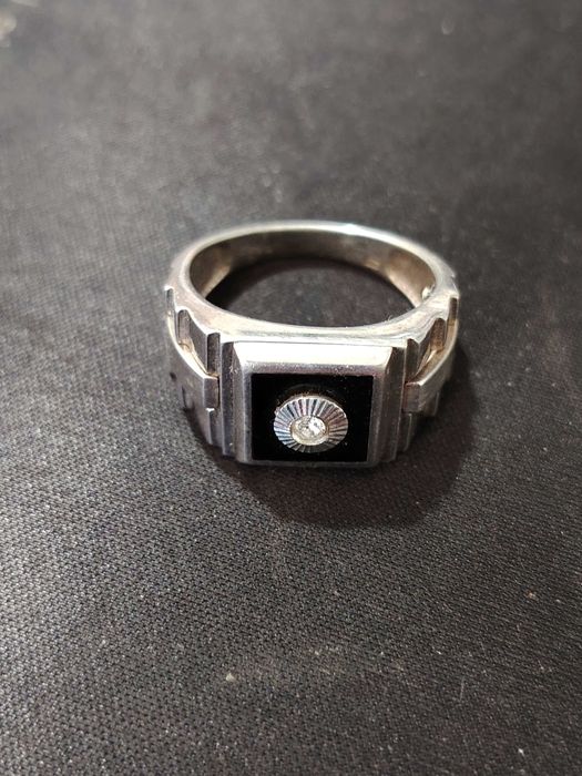 Ghiul barbatesc din argint cu onix si diamant Cz