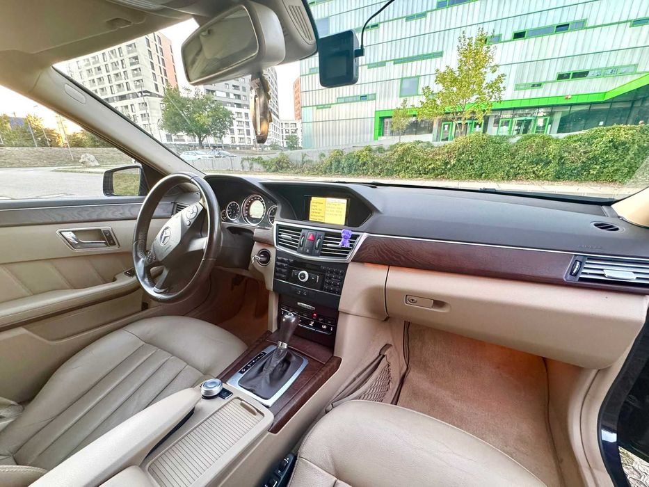Mercedes-Benz E-Class E250 CDI 204 CP – 7 locuri – Elegance – Automat