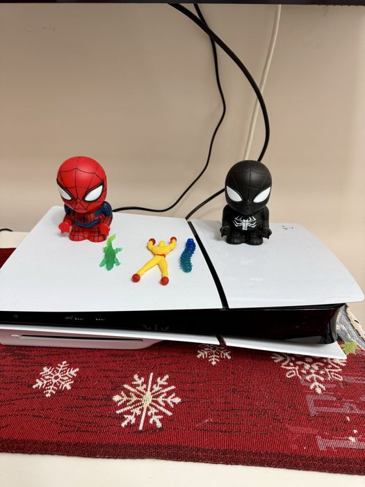 Срочно продам Playstation 5 Slim 1TB