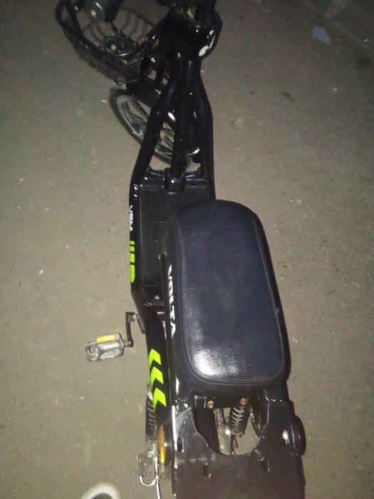 Scuter volta kmh 25 autonomie 55 kmh accept și schimburi negociabil