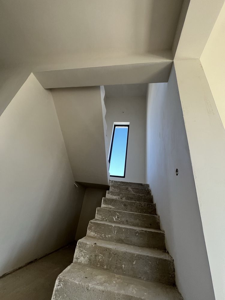 Casa semifinisata 120mp utili / teren 664mp ingradit / Decebal - Vetis