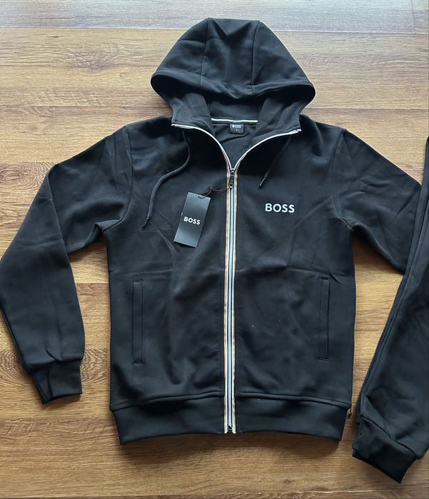 Мъжки,памучен,черен екип Hugo BOSS с бродирано лого