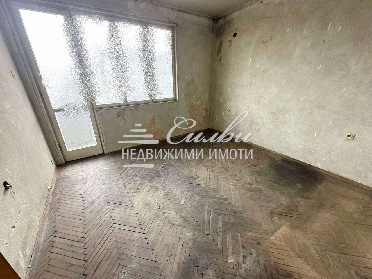 Продава се Четиристаен апартамент в Търговище, Център - 109 кв.м за 772 €/кв.м - Снимка #4