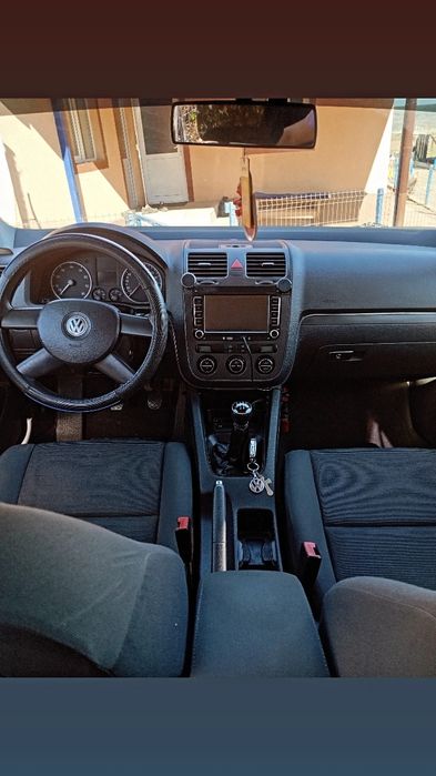 Vând golf 5 1.4 benzină
