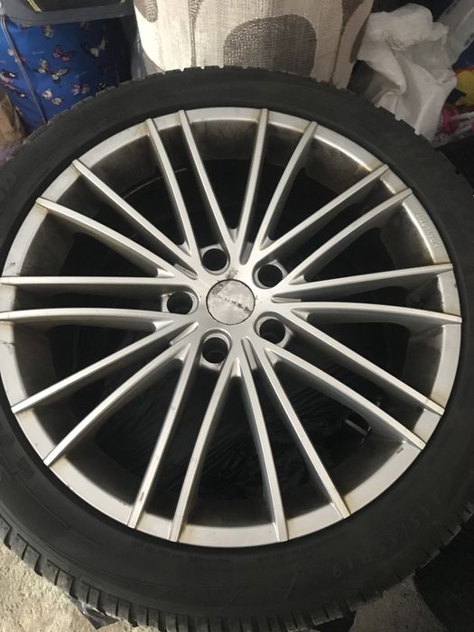 Vand jante 19 inch de bmw stare perfecta