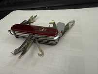 Victorinox swiss army с фенерче